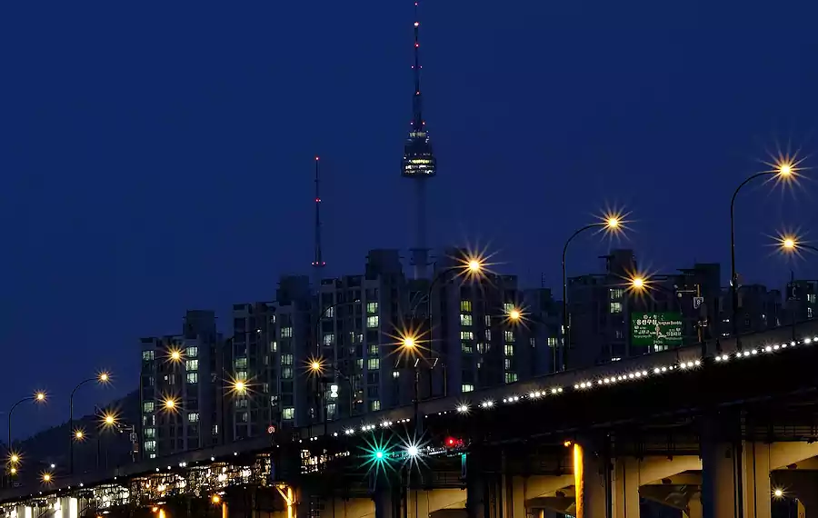 Discover Seoul Night View Powered by Smart Lighting technology Innovation 2 Seoul night view_Smart lighting technology1_1Light That Reflects