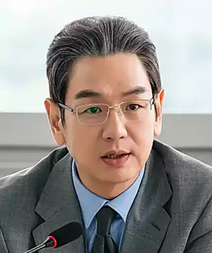 The Judge Returns Cast & Episode Guide: Full Character List (2026) 6 The Judge Returns Cast_episode guide_character3_1Baek Yi-seok_played by Kim Tae-woo