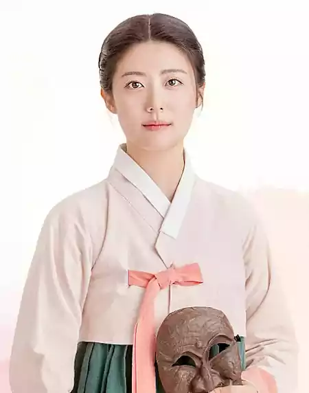 To My Beloved Thief Kdrama cast: Episode Breakdown & What to Watch For (2026) 5 To My Beloved Thief Kdrama cast_Episodes3_1Hong Eun-jo_played by Nam Ji-hyun1