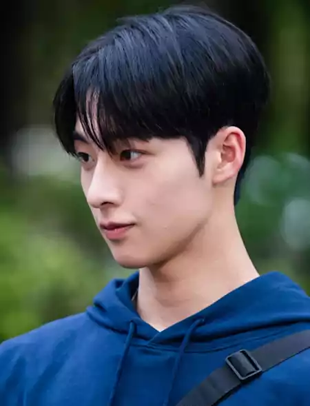 In Your Radiant Season Cast & Characters: Complete K-Drama Guide 8 In Your Radiant Season cast_In Your Radiant Season plot summary2_3_2Cha Yu-gyeom_played by Kim Tae-young