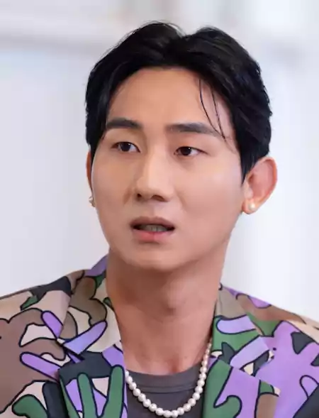 In Your Radiant Season Cast & Characters: Complete K-Drama Guide 11 In Your Radiant Season cast_In Your Radiant Season plot summary2_4_2Jeremy_played by Jang Yong-won