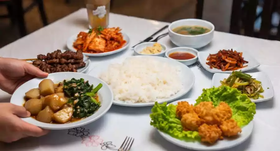 Why Korean Restaurants Give Free Side Dishes: The Cultural Meaning of Jeong 5 why Korean restaurants give free side dishes_free side dishes in Korean restaurants4_Practical Tips
