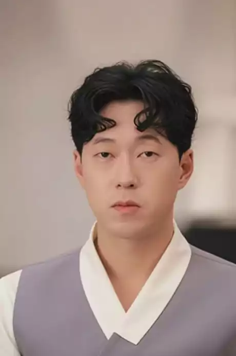 Who is Who in the Perfect Crown Cast: An In-depth Look at '21세기 대군부인' 8 Perfect Crown Cast2_3Kim Young-moon_Played by Lee Si-hoon